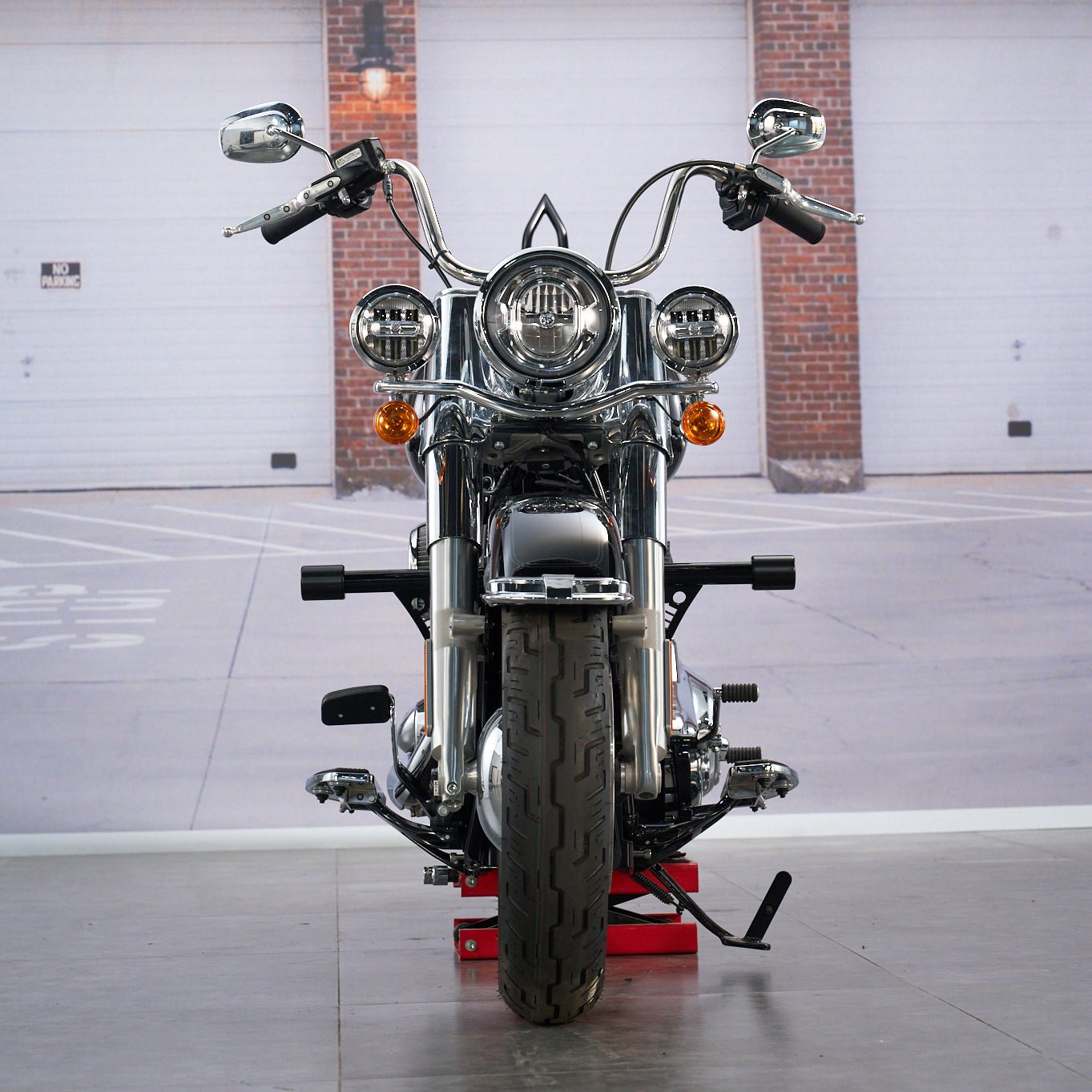 2018 - 2026 Harley Softail with Forward/Mid Control Models Front Flat - Out Bar Highway Engine Guard Crash Bar - Mofun - 90201130