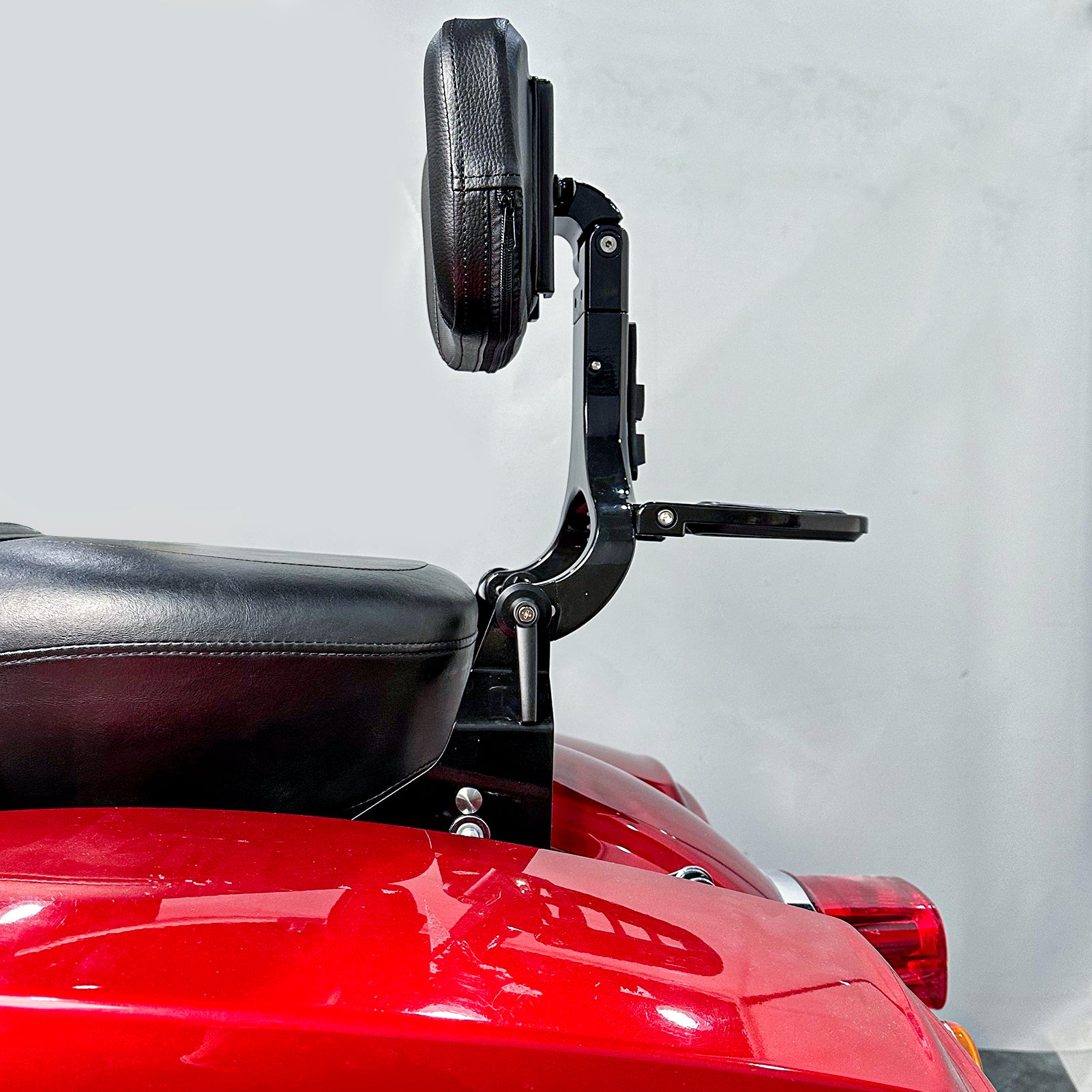 Quick Release Multi - Purpose Adjustable Driver/Passenger Backrest for 2009 - 2024 Harley Touring Models - Mofun - 90302182