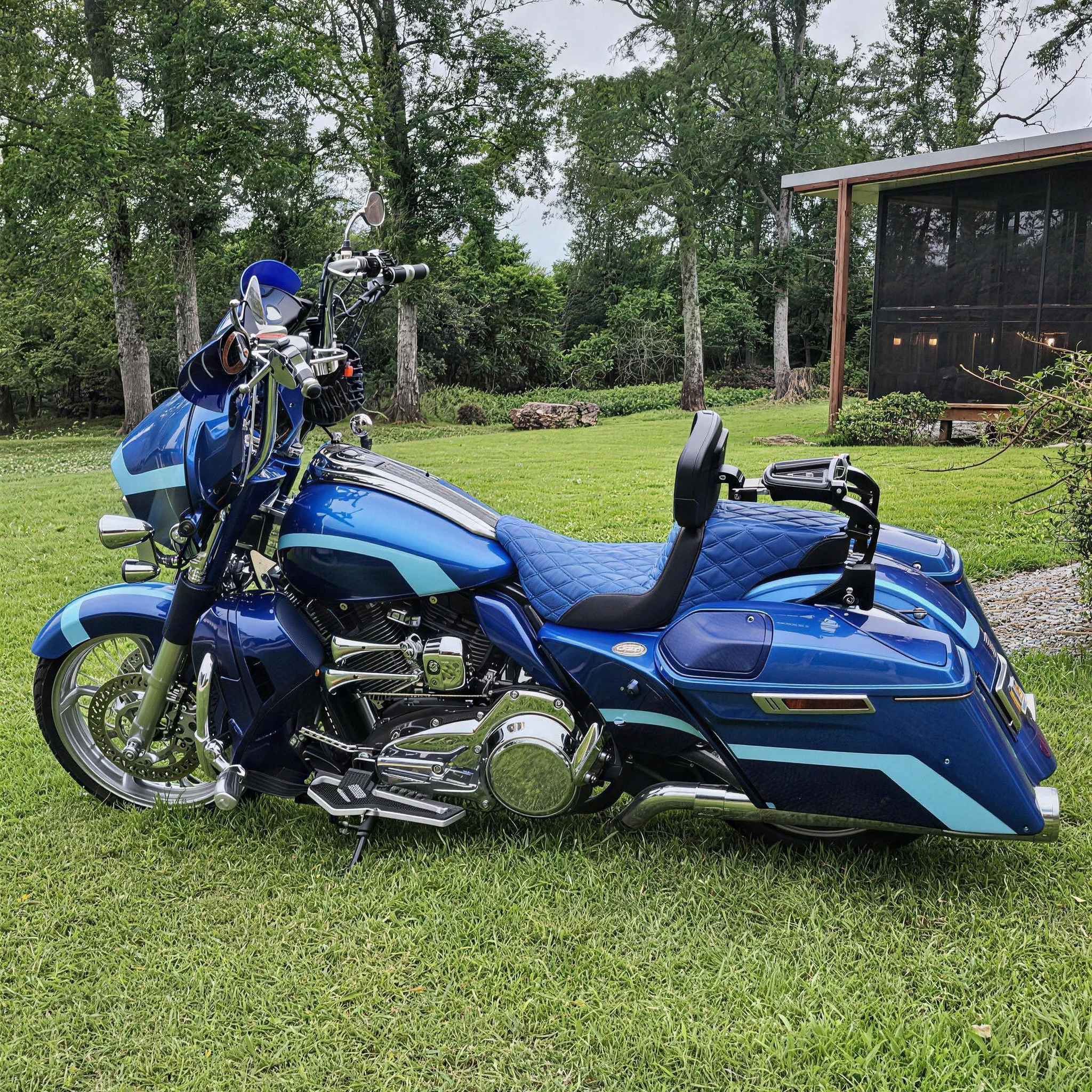 Quick Release Multi - Purpose Adjustable Driver/Passenger Backrest for 2009 - 2026 Harley Touring Models - Mofun - 90302182